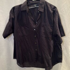 Madewell navy blue dotted Swiss short sleeve blouse. 100% cotton.Size Large. EUC